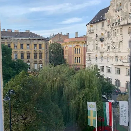 Appartamento Romantic Chic & Charming Green Square At Palace District *