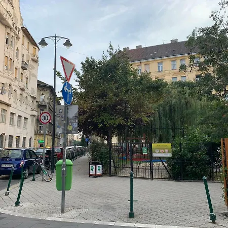 Appartamento Romantic Chic & Charming Green Square At Palace District